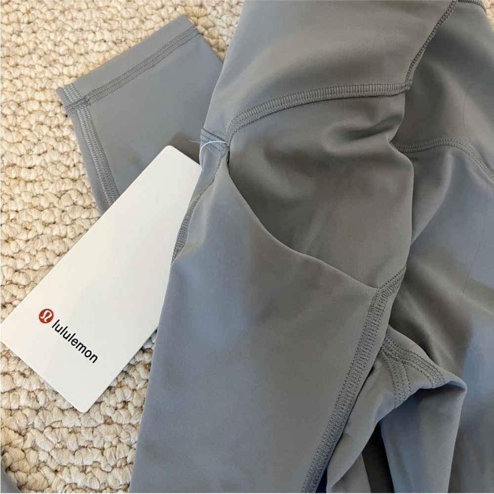 Lululemon - NWT Power Thru - leggings with pockets - size 0 - Picture 7 of 9